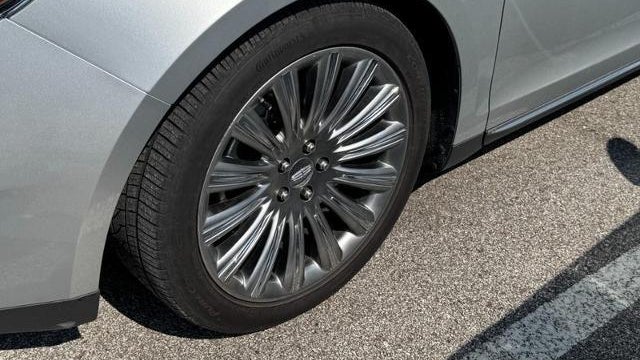 2015 Lincoln MKS Base