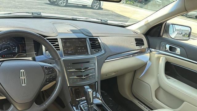 2015 Lincoln MKS Base