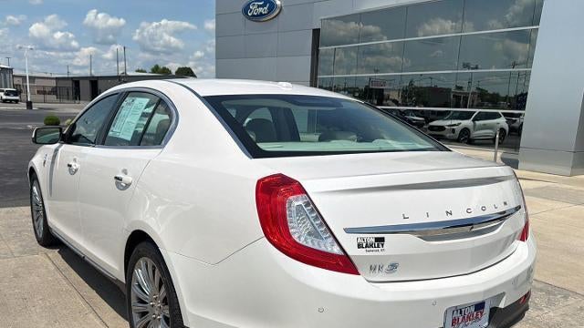 2015 Lincoln MKS Base