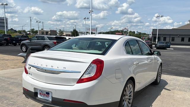 2015 Lincoln MKS Base