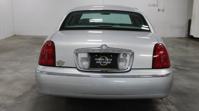2002 Lincoln Town Car Executive