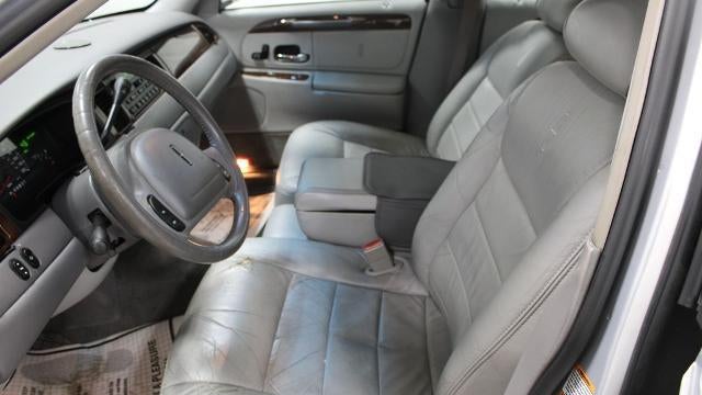 2002 Lincoln Town Car Executive