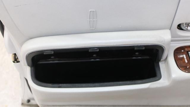 2002 Lincoln Town Car Executive