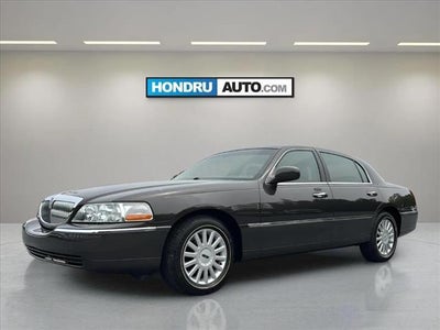 Photo of a 2005 Lincoln Town Car Signature 4DR Sedan for sale