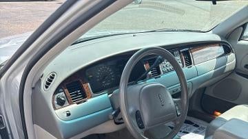 1999 Lincoln Town Car Executive