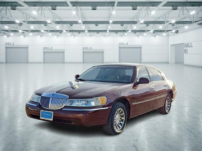2001 Lincoln Town Car Signature 4DR Sedan