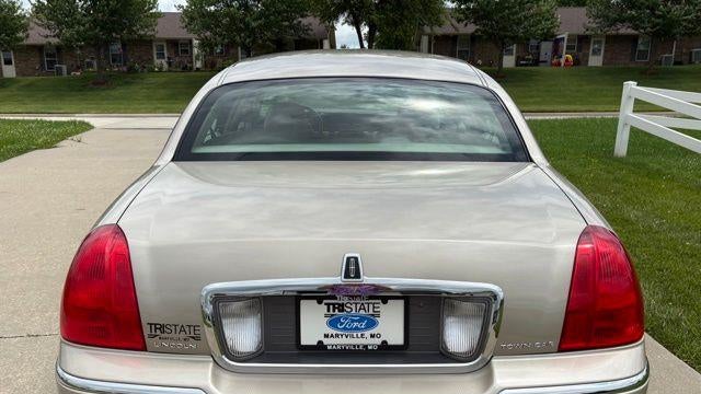 2006 Lincoln Town Car Signature Limited