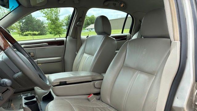 2006 Lincoln Town Car Signature Limited