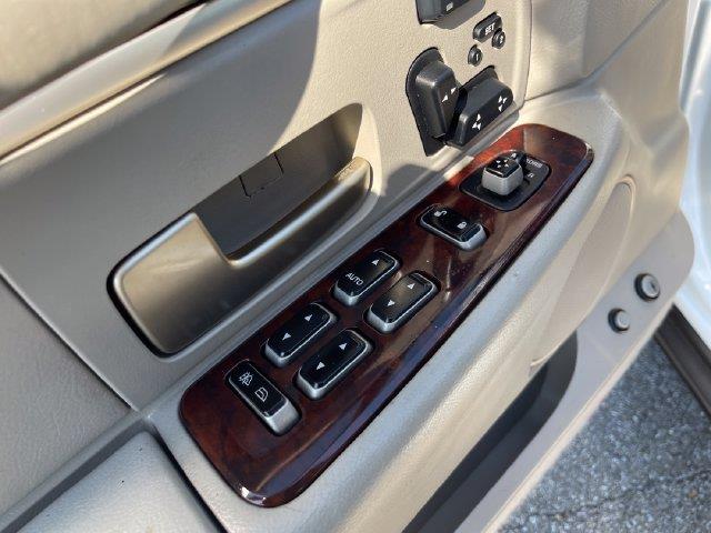 2007 Lincoln Town Car - $6,995