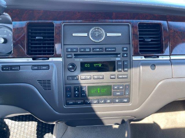 2007 Lincoln Town Car - $6,995
