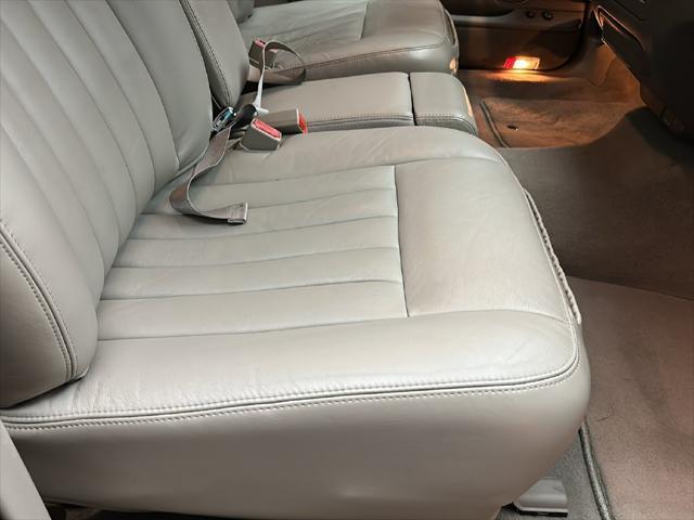 2003 Lincoln Town Car - $8,000