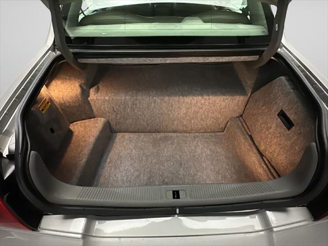 2003 Lincoln Town Car - $8,000