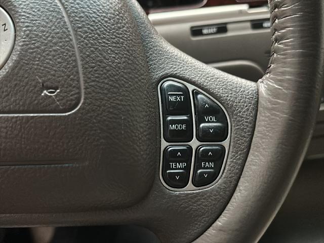 2003 Lincoln Town Car - $8,000