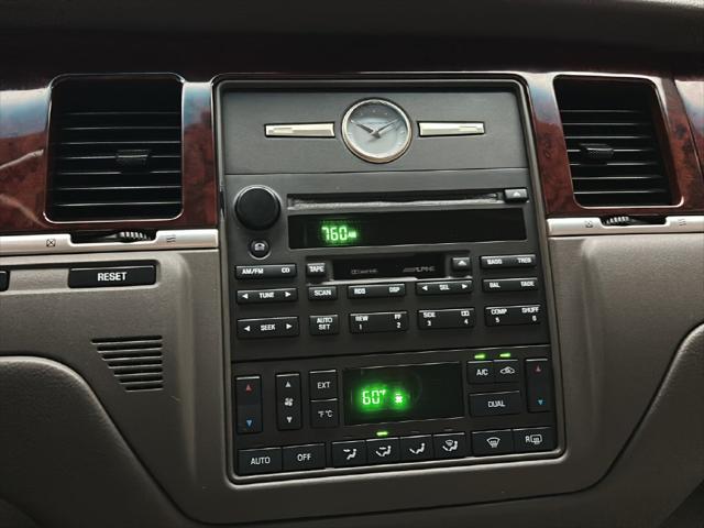 2003 Lincoln Town Car - $8,000