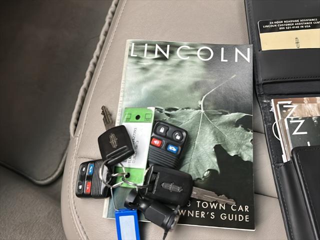 2003 Lincoln Town Car - $8,000