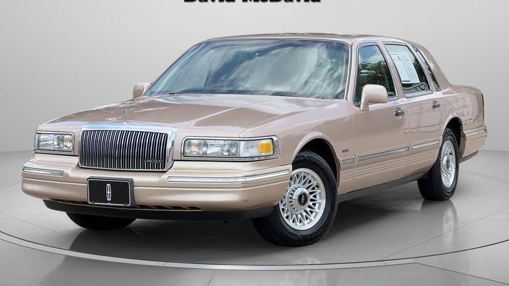 Preowned 1996 Lincoln Town Car Executive for Sale