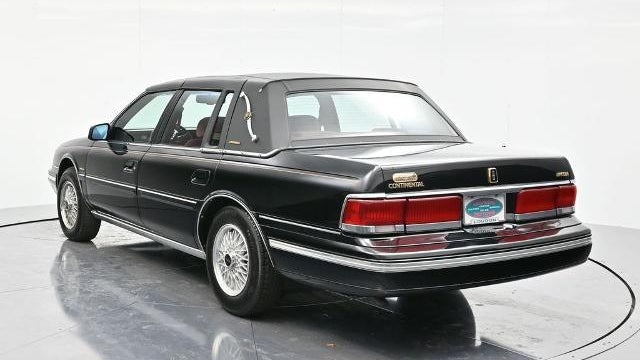 1990 Lincoln Continental Signature