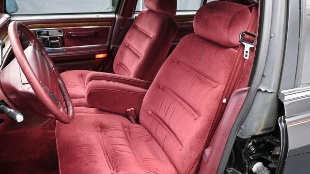 1990 Lincoln Continental Signature