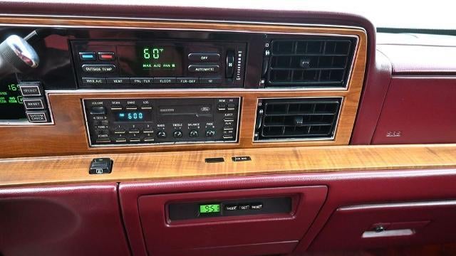 1990 Lincoln Continental Signature