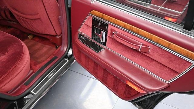 1990 Lincoln Continental Signature
