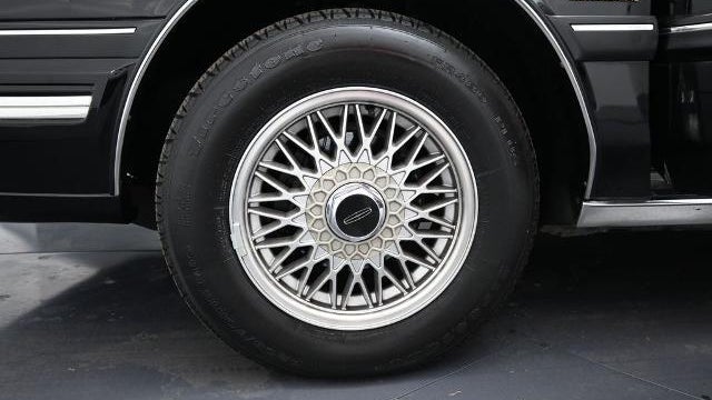 1990 Lincoln Continental Signature