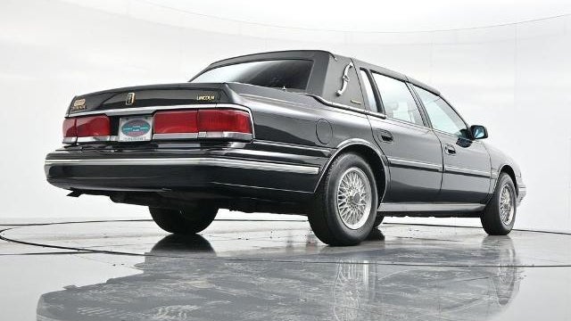1990 Lincoln Continental Signature