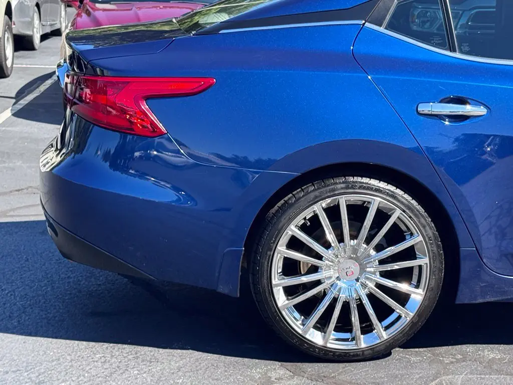 2017 Nissan Maxima - $9,900