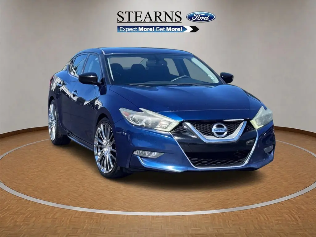 2017 Nissan Maxima - $9,900