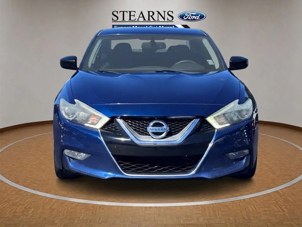 2017 Nissan Maxima - $9,900
