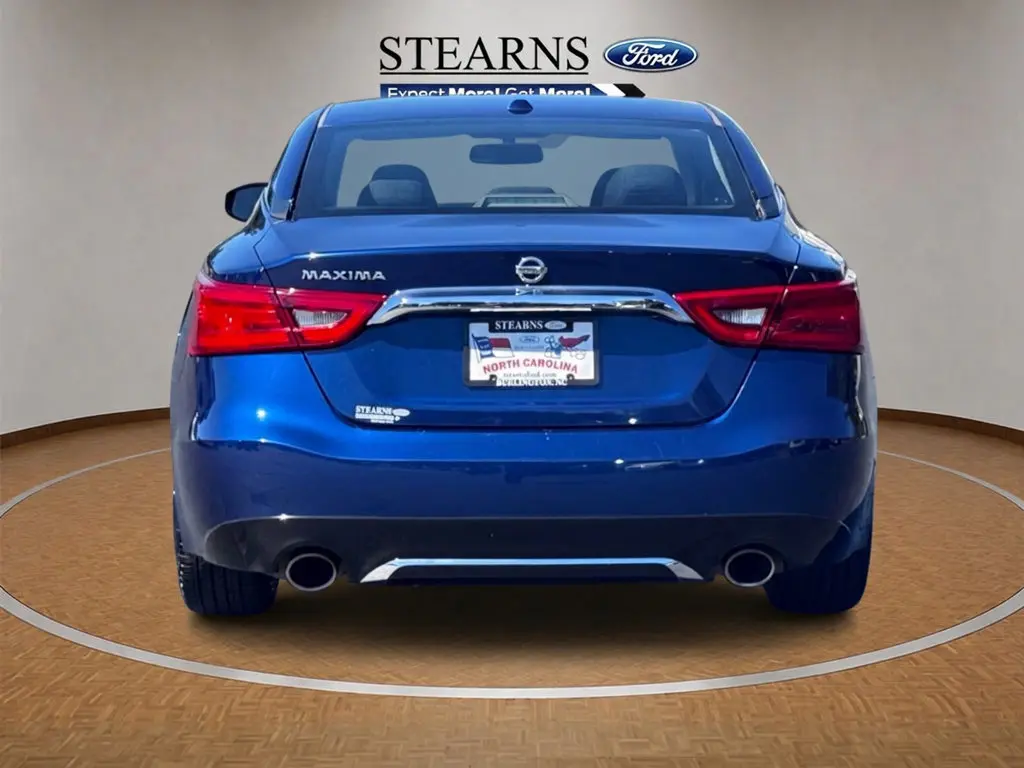 2017 Nissan Maxima - $9,900