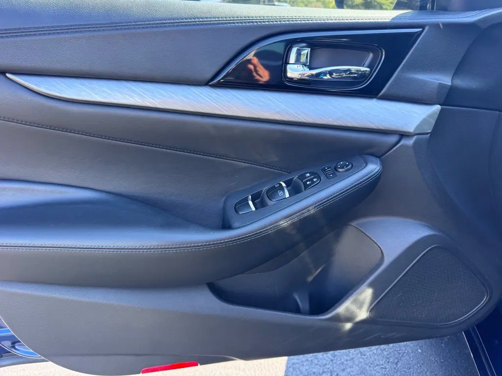 2017 Nissan Maxima - $9,900