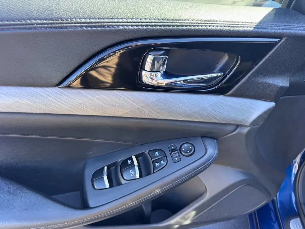 2017 Nissan Maxima - $9,900