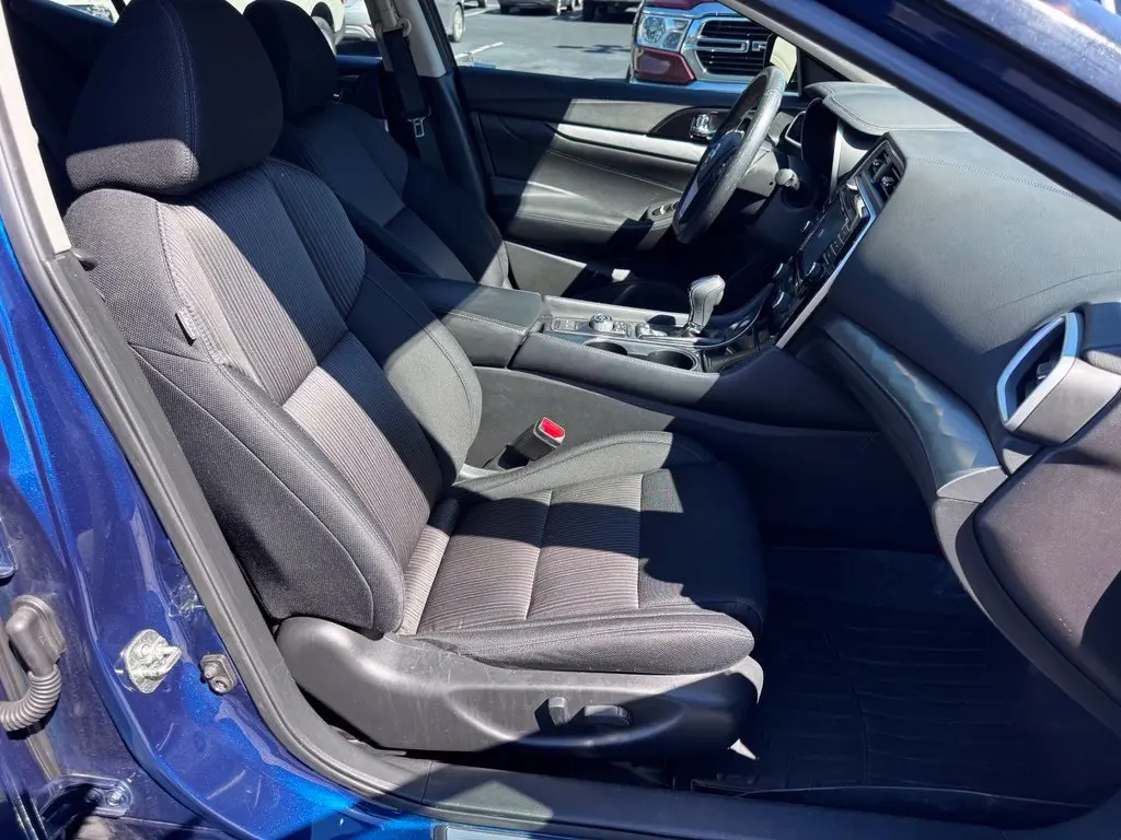 2017 Nissan Maxima - $9,900