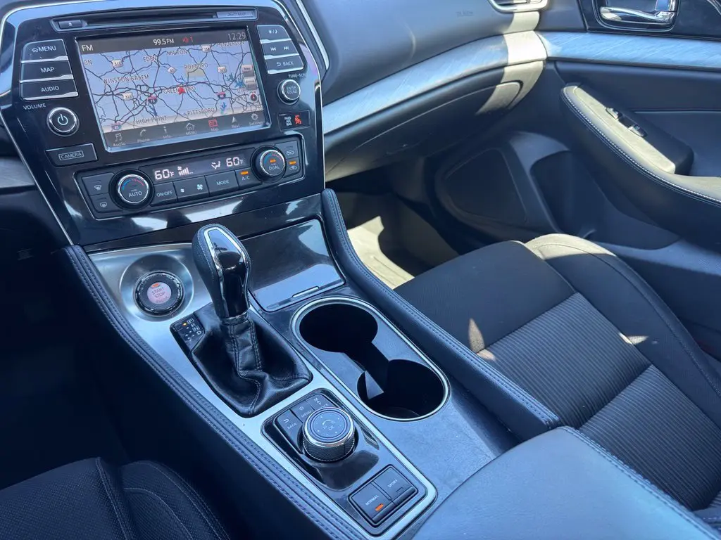 2017 Nissan Maxima - $9,900