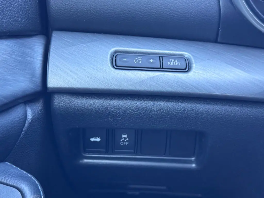 2017 Nissan Maxima - $9,900