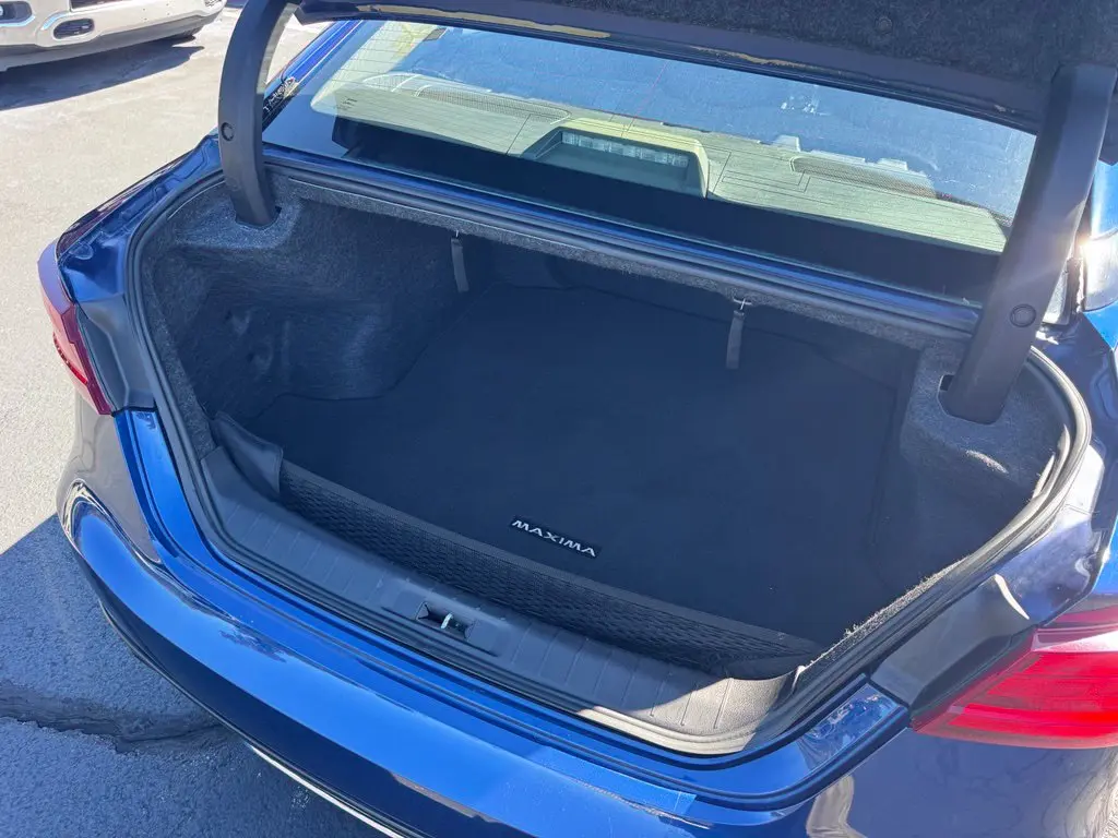 2017 Nissan Maxima - $9,900