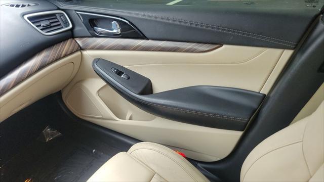2017 Nissan Maxima Platinum
