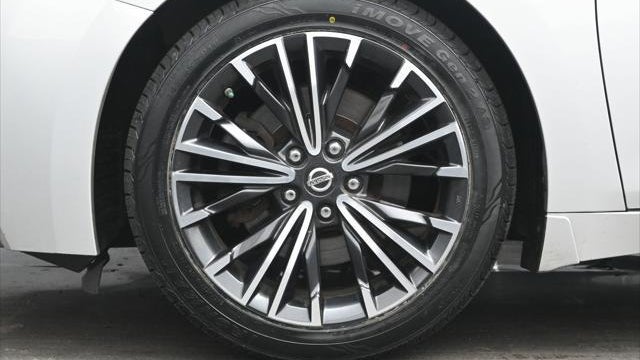 2017 Nissan Maxima Platinum