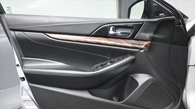 2017 Nissan Maxima Platinum