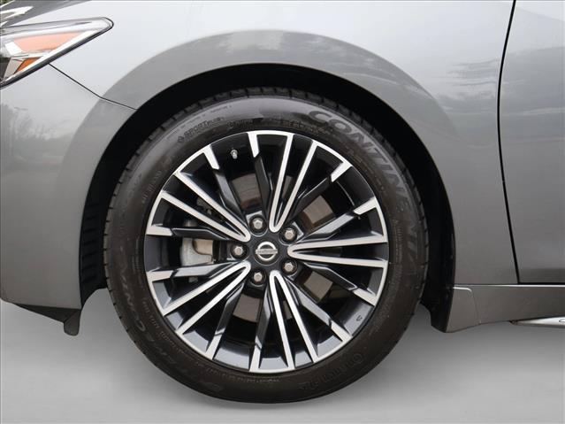 2017 Nissan Maxima - $19,195
