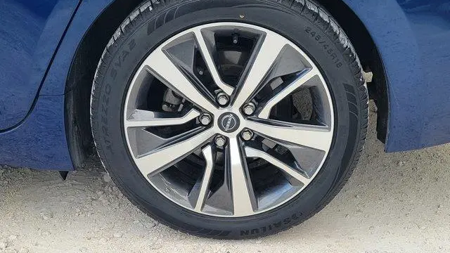 2023 Nissan Maxima 3.5 SV