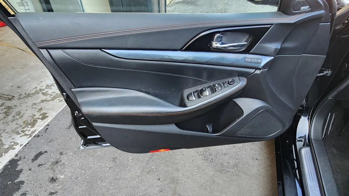 2023 Nissan Maxima 3.5 SR