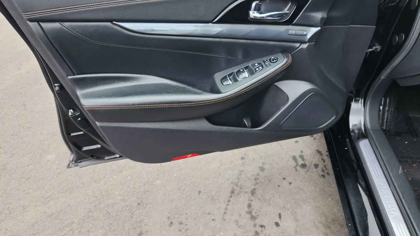 2023 Nissan Maxima 3.5 SR