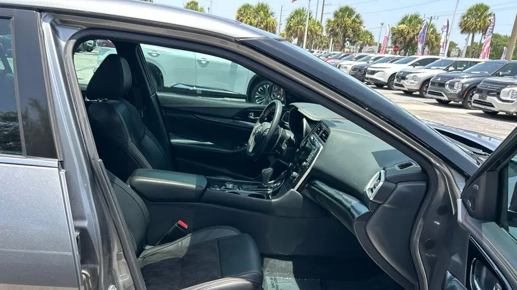 2023 Nissan Maxima 3.5 SR