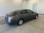 2009 Altima Thumbnail 4
