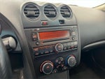 2009 Altima Thumbnail 15