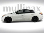 2009 Altima Thumbnail 12