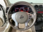 2009 Altima Thumbnail 16
