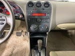 2009 Altima Thumbnail 26