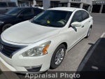 2014 Altima Thumbnail 3